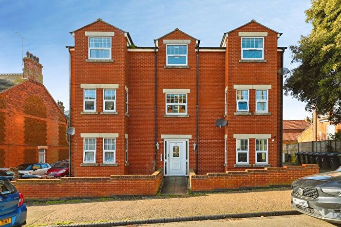 2 Bedroom Flat For Sale In Avenue Road, Hunstanton, Norfolk, PE36