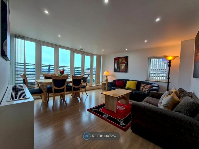 2 Bedroom Flat To Rent In Central House, London, E15