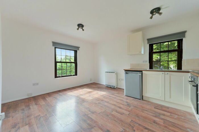 1 Bedroom Flat To Rent In High Street Colliers Wood, Colliers Wood, London, SW19