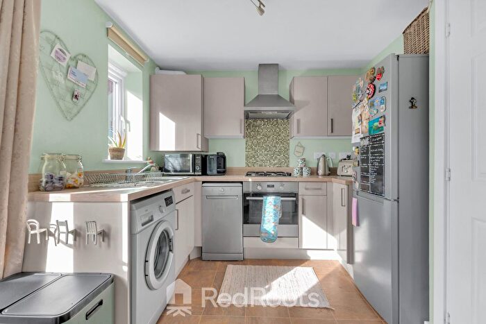 3 Bedroom End Of Terrace House For Sale In Dominion Road, Doncaster, DN5