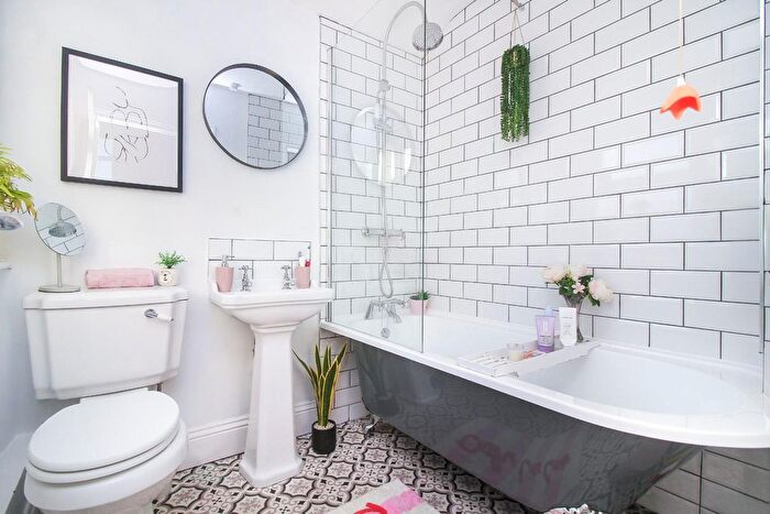 3 Bedroom Terraced House For Sale In North View, Cullercoats, North Shields, NE30