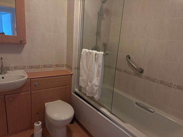 2 Bedroom Flat For Sale In Chorley New Road, Bolton, Greater Manchester, BL1