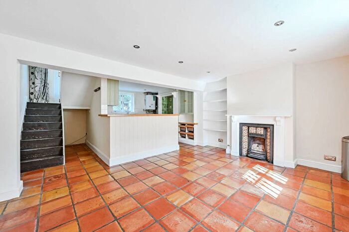 2 Bedroom Flat To Rent In Brand Street, Greenwich, London, SE10
