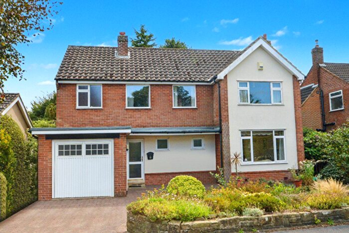 4 Bedroom Detached House For Sale In Adel Towers Court, Adel, LS16