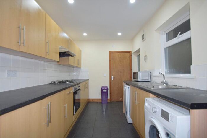 6 Bedroom House To Rent In Strathnairn Street, Roath, CF24