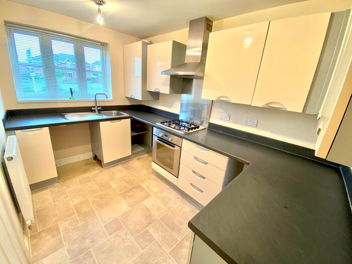 3 Bedroom Town House To Rent In Foxton Road, Hamilton, Leicester, LE5