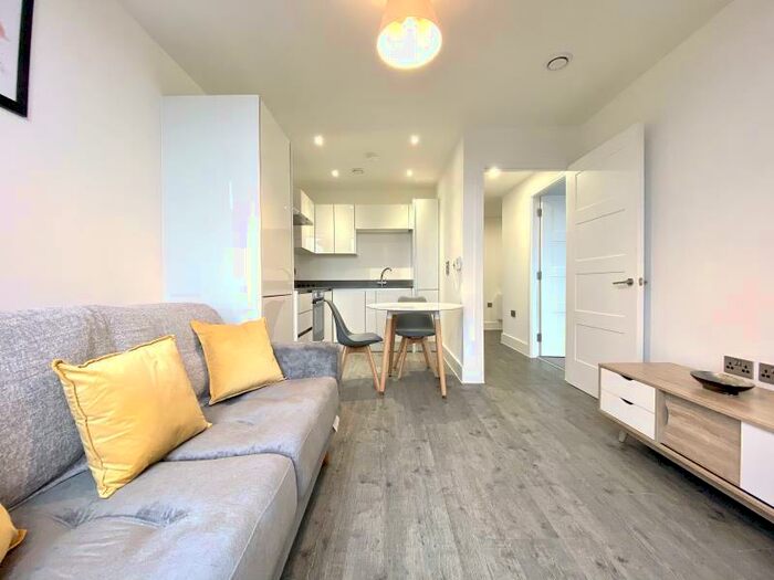 2 Bedroom Penthouse To Rent In Moseley Central, Alcester Road, Moseley, B13