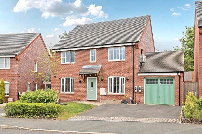 4 Bedroom Detached House For Sale In Blackham Road, Hugglescote, LE67