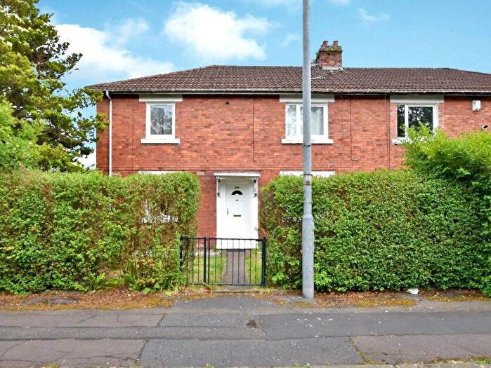 2 Bedroom Apartment For Sale In French Street, Renfrew, Renfrewshire, PA4
