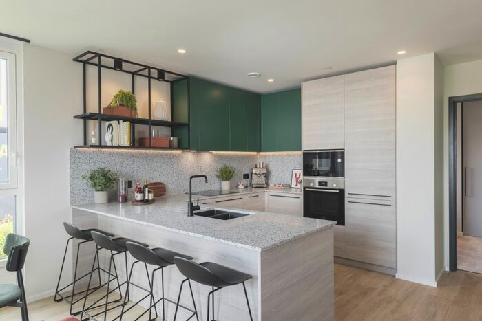1 Bedroom Flat For Sale In Heron Wharf, Poplar, E14