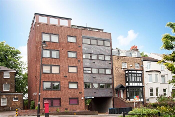 Studio To Rent In Wren View, Hornsey Lane, Highgate, N6