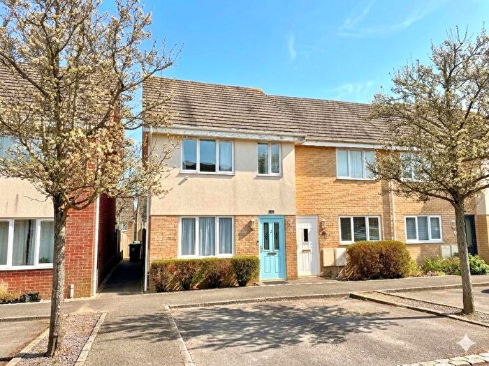 3 Bedroom End Of Terrace House For Sale In Jasmine Court, Whiteley, PO15