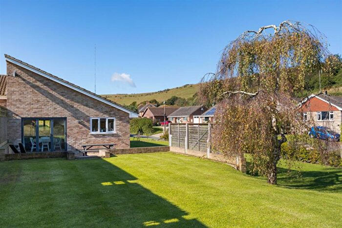 2 Bedroom Semi-Detached Bungalow To Rent In Lansdown Gardens, Chillerton, Newport, PO30