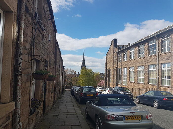 2 Bedroom House To Rent In Melrose Street, Lancaster, LA1