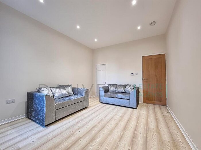 4 Bedroom Terraced House To Rent In Ullswater Street, Leicester, LE2