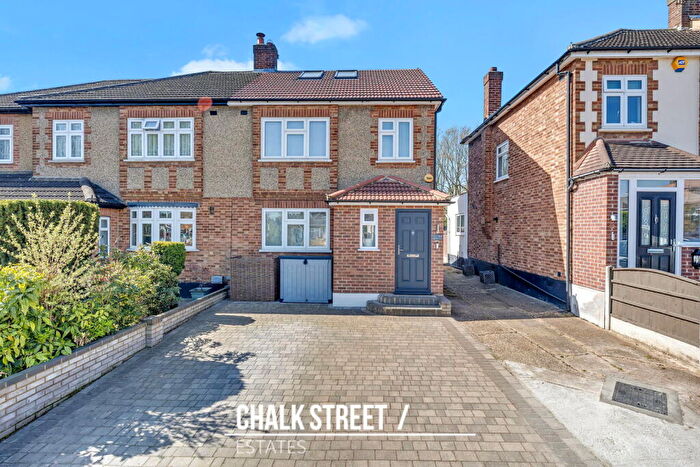 4 Bedroom Semi Detached House For Sale In Hacton Drive, Hornchurch, RM12