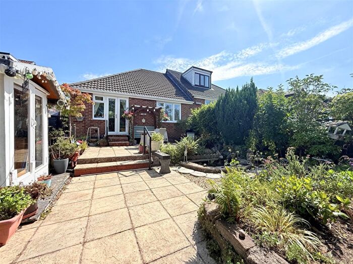 2 Bedroom Semi-Detached Bungalow For Sale In Queensway, Mossley, Ashton-Under-Lyne, OL5