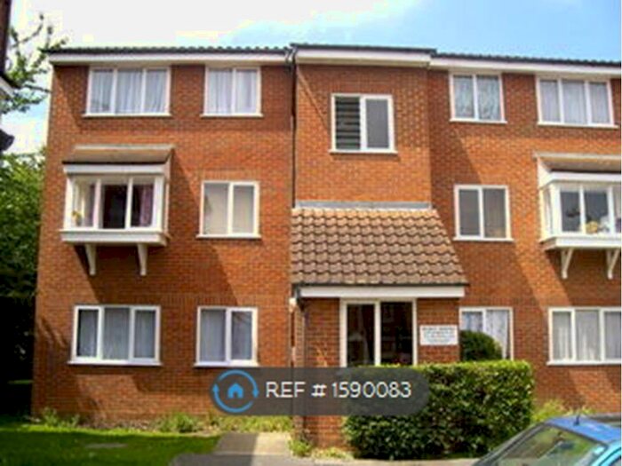 1 Bedroom Flat To Rent In Millhaven Close, Chadwell Heath, RM6