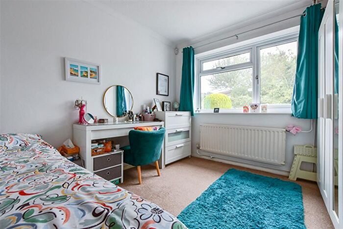 2 Bedroom Semi-Detached Bungalow For Sale In Bradstow Way, Broadstairs, Kent, CT10