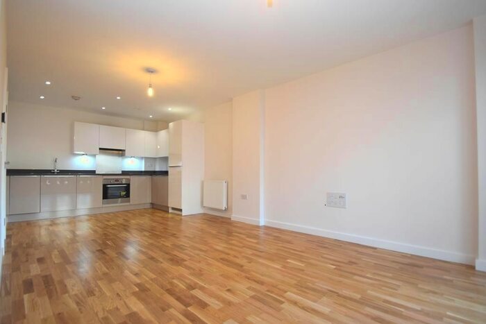 1 Bedroom Flat To Rent In Kew Apartments, Winter Green Boulevard, West Drayton UB7
