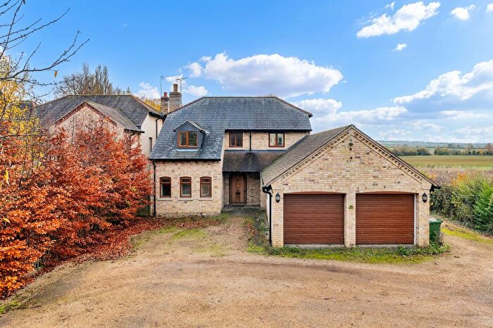 6 Bedroom Detached House To Rent In Royston Road, Whittlesford, CB22