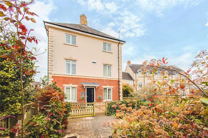 4 Bedroom Detached House For Sale In White Eagle Road, Haydon End, Swindon, Wiltshire, SN25