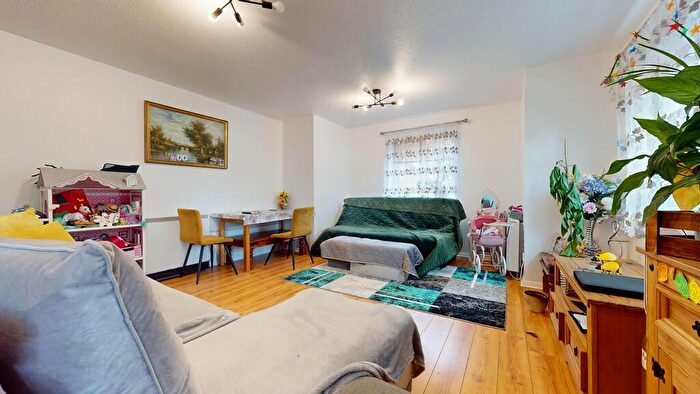 1 Bedroom Flat To Rent In Aaron Hill Road, E6