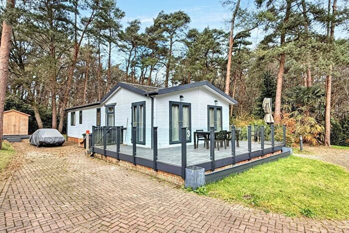 2 Bedroom Mobile Home For Sale In Hurn, BH24