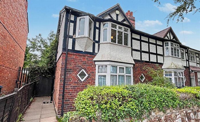 3 Bedroom Semi Detached House For Sale In Doris Road, Sparkhill, Birmingham, B11