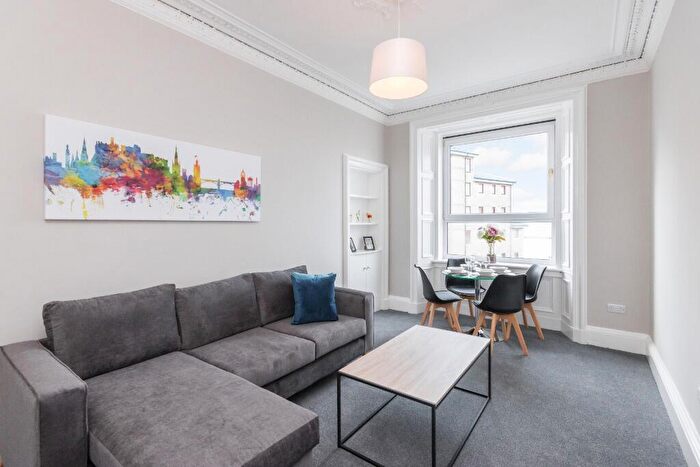 2 Bedroom Flat To Rent In Dalry Road, Edinburgh, EH11