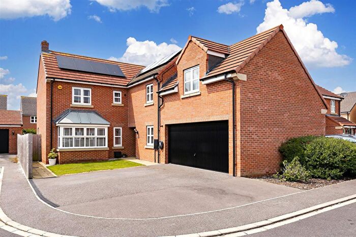 4 Bedroom Property For Sale In Tweengates, Pocklington, YO42