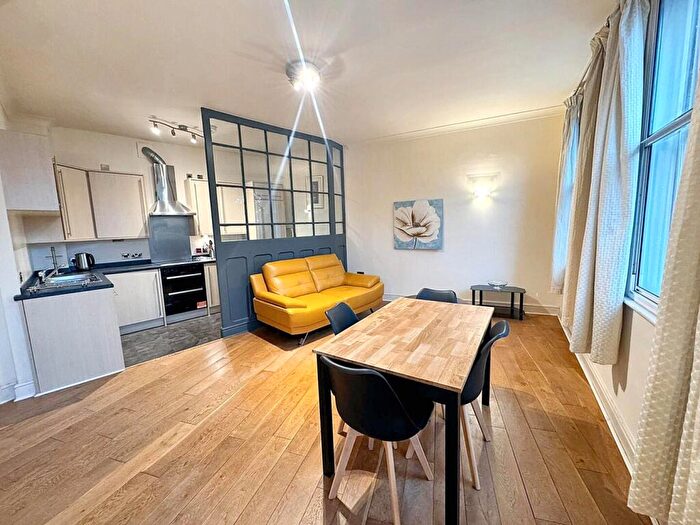 1 Bedroom Apartment To Rent In Weekday Cross, Nottingham, NG1