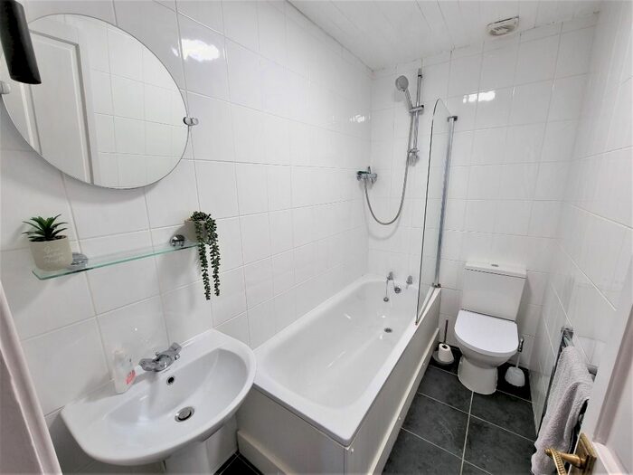 1 Bedroom Flat To Rent In Union Grove, City Centre, Aberdeen, AB10