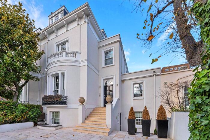 5 Bedroom Semi Detached House To Rent In Queens Grove, St John's Wood, London, NW8