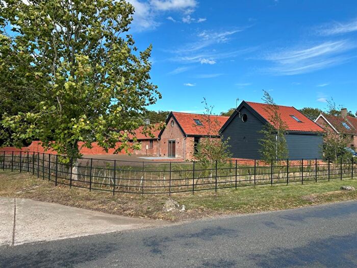 3 Bedroom Barn Conversion For Sale In Rookery Barns, Carlton, Saxmundham, IP17
