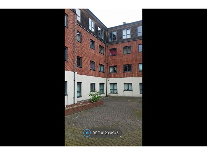 1 Bedroom Flat To Rent In The Junction, Willenhall, WV13