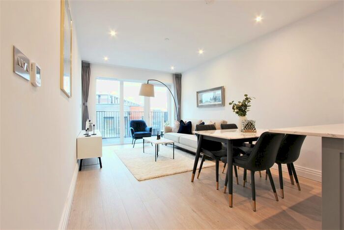 2 Bedroom Flat To Rent In Bogart House, Filmworks Walk, London, W5
