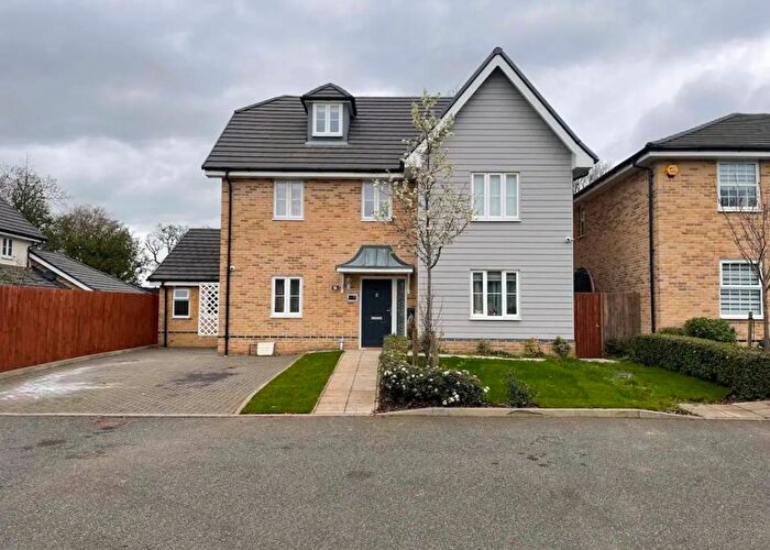 7 Bedroom Detached House For Sale In Cobmead Grove, Waltham Abbey, EN9