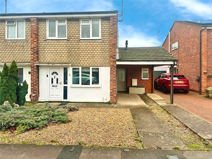 3 Bedroom Semi Detached House For Sale In Chatsworth Avenue, Winnersh, Wokingham, RG41