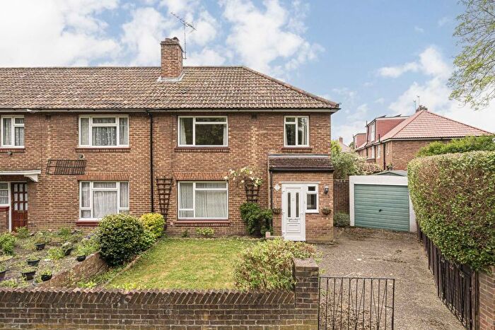 3 Bedroom Semi-Detached House To Rent In Craig Road, Ham, TW10