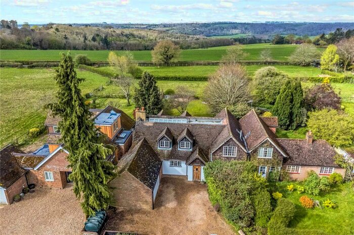 4 Bedroom Semi-Detached House For Sale In Hayles Field, Frieth, Henley-on-Thames, Oxfordshire, RG9