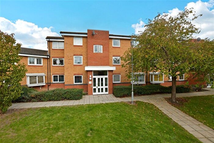 1 Bedroom Flat For Sale In Warwick Close, Hornchurch, Essex, RM11