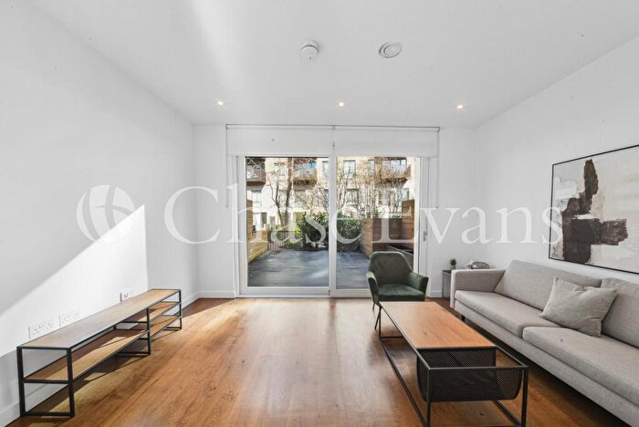 3 Bedroom Terraced House To Rent In Elephant Park, Elephant & Castle, London, SE17