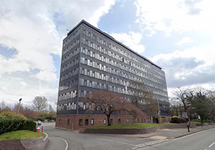 2 Bedroom Flat To Rent In Seymour Grove, Manchester, M16