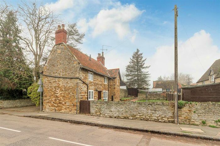 2 Bedroom Detached House For Sale In High Street, Great Doddington, Wellingborough, NN29
