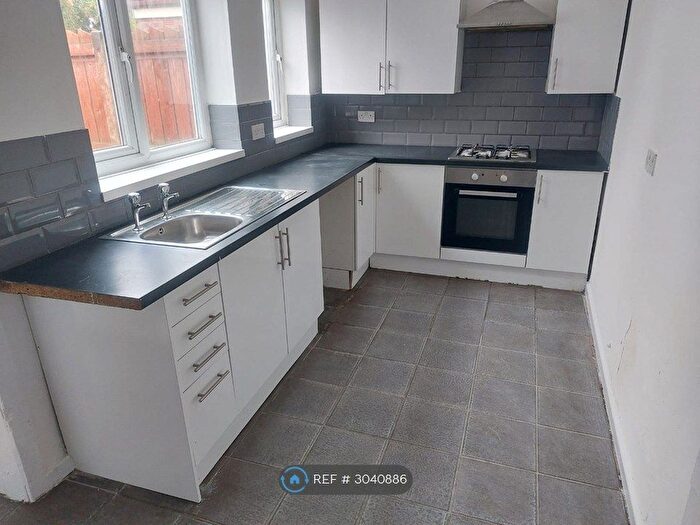 3 Bedroom Semi Detached House To Rent In Holmrook Road, Liverpool, L11