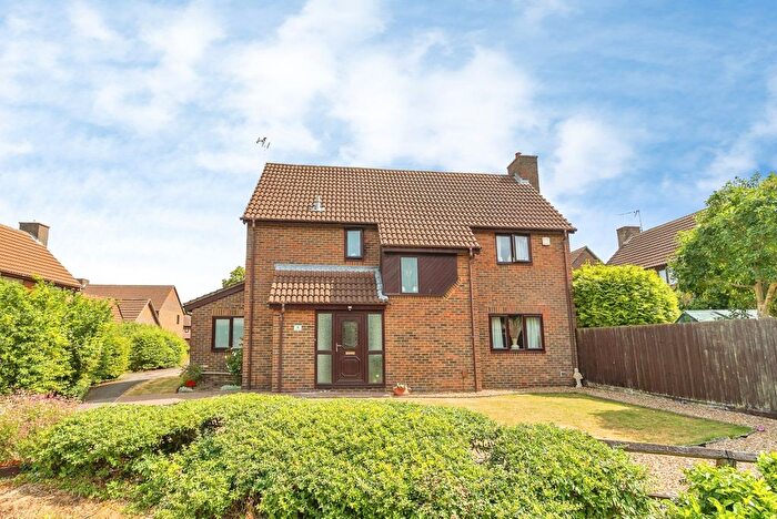 5 Bedroom Detached House For Sale In Wood Lane, Great Linford, Milton Keynes, Buckinghamshire, MK14
