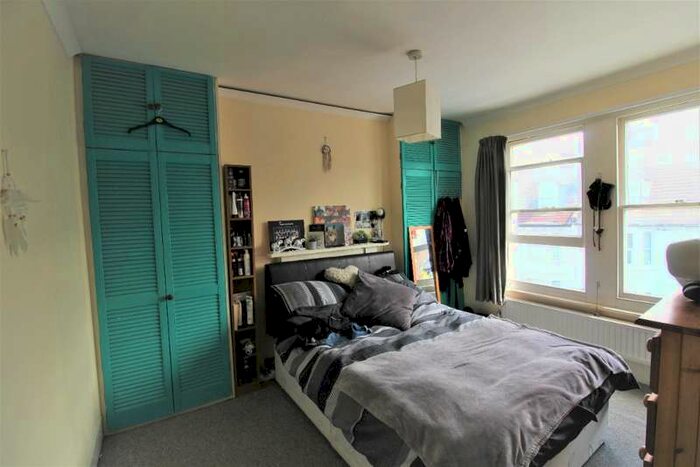 3 Bedroom Maisonette Flat To Rent In Warleigh Road City Centre, Brighton, BN1