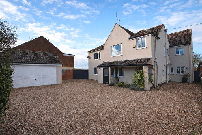 6 Bedroom Country House For Sale In Bugbrooke Road, Kislingbury, Northampton, NN7