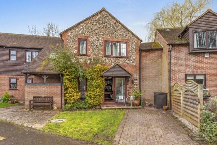 2 Bedroom Flat For Sale In Old Watery Lane, Wooburn Moor, High Wycombe, HP10